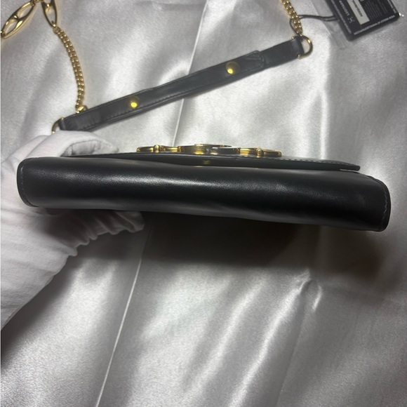 Gucci Black Leather Shoulder Bag - Picture 8 of 14